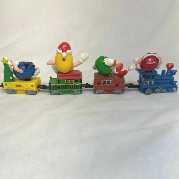 M&M mini Christmas train set of 4 - Picture 7 of 12